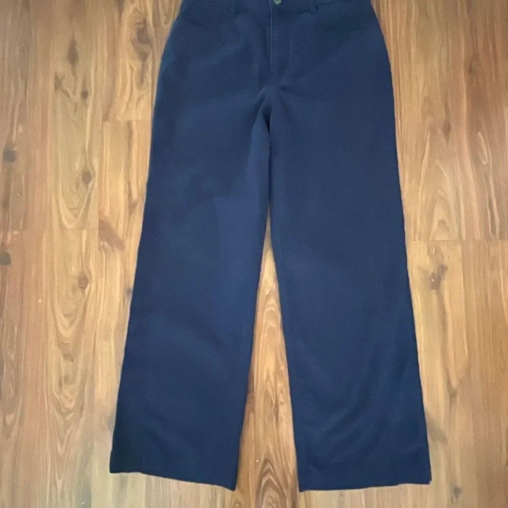 NWT Loft navy cotton stretch jeans pants wide leg size 2P with snap detail on wa